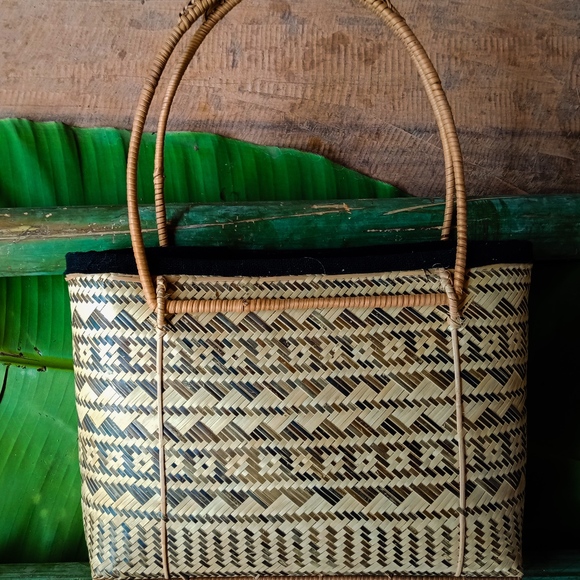 Rattan Multi-toned Woven Handbag w/Bamboo Handles - Picture 2 of 4